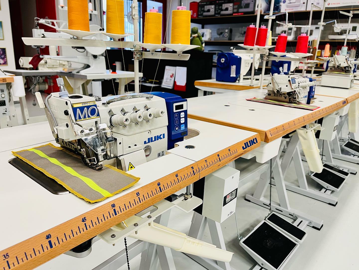 JUKI MO6814SDD10 VERZONKEN Industrie overlock Ispd