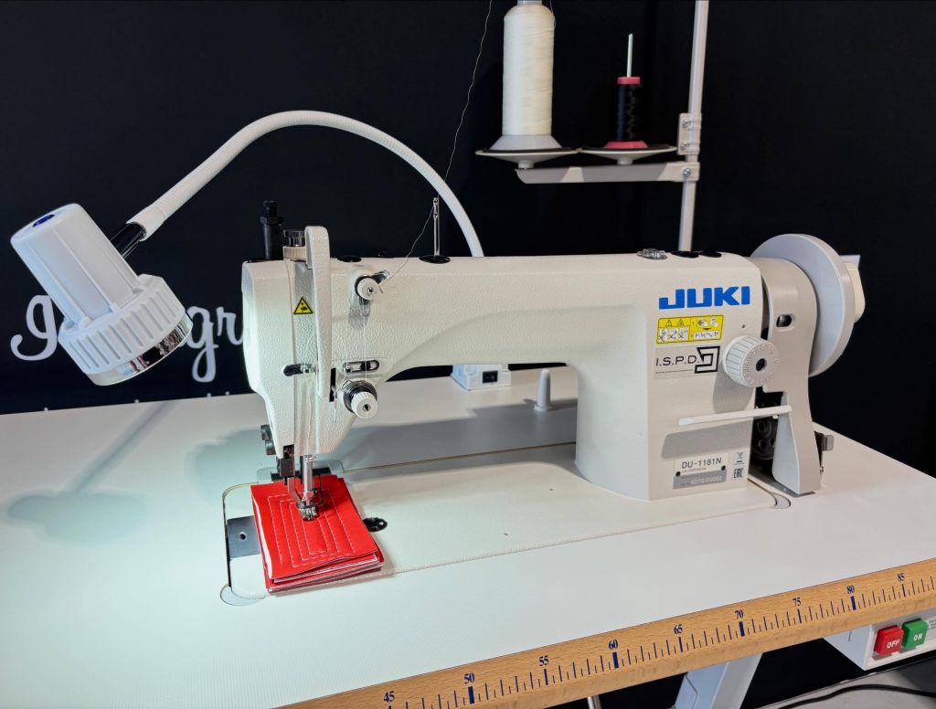 Ledernaaimachine