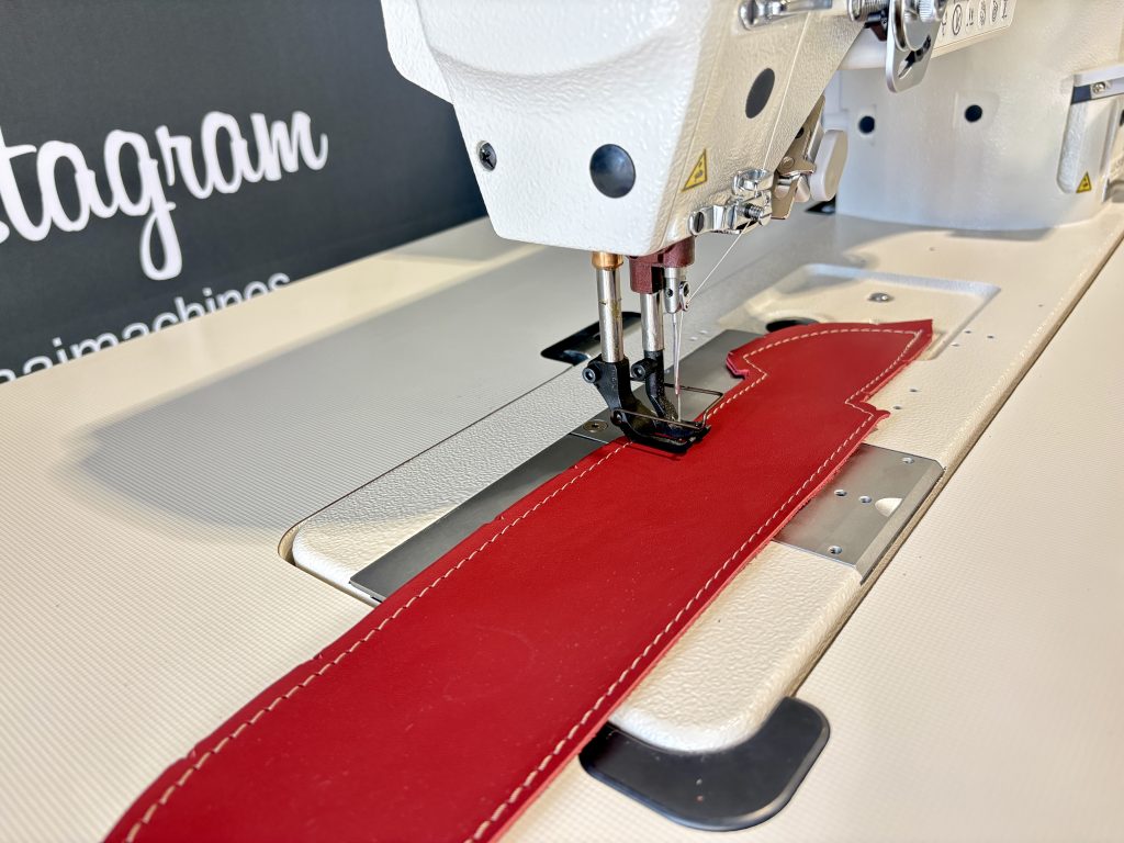 Zware stoffen worden verwerkt met JUKI LU-2810A-7 naaimachine.