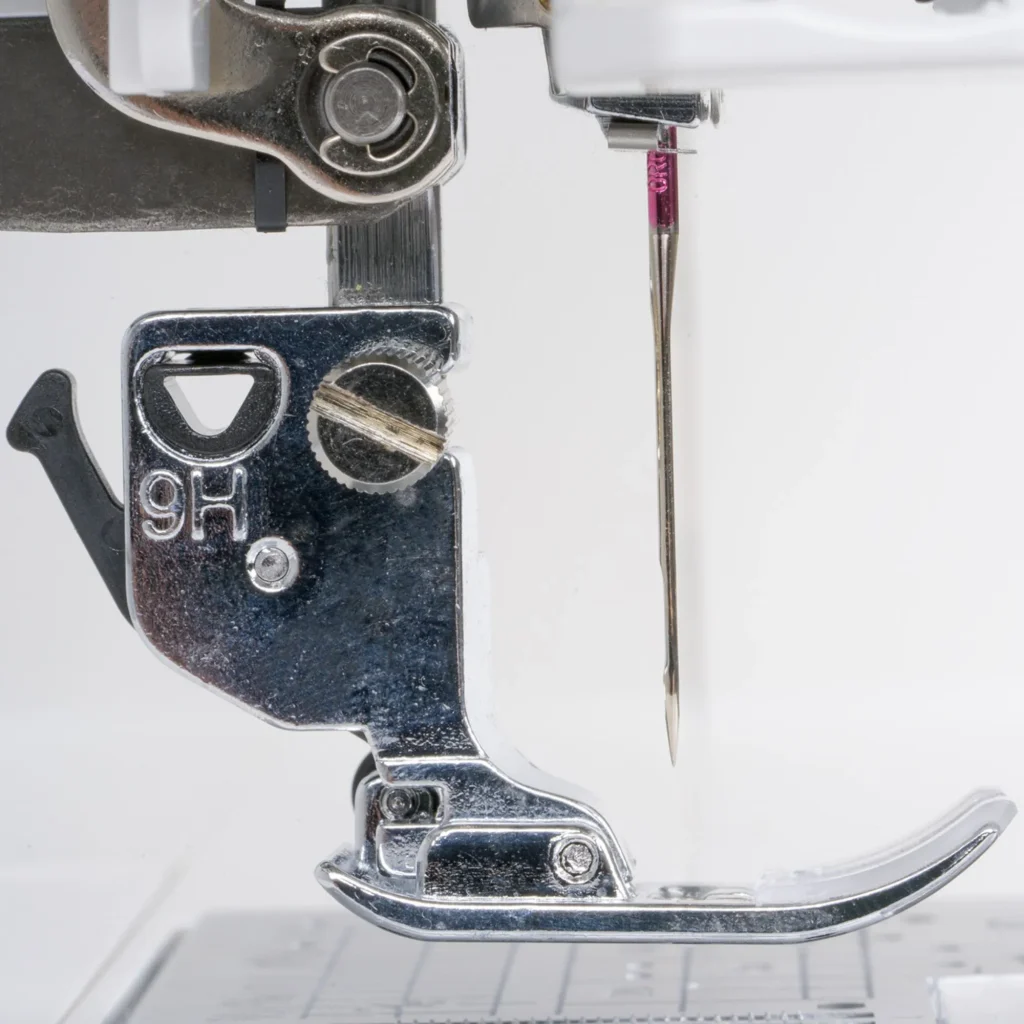 s6-presser-foot-close