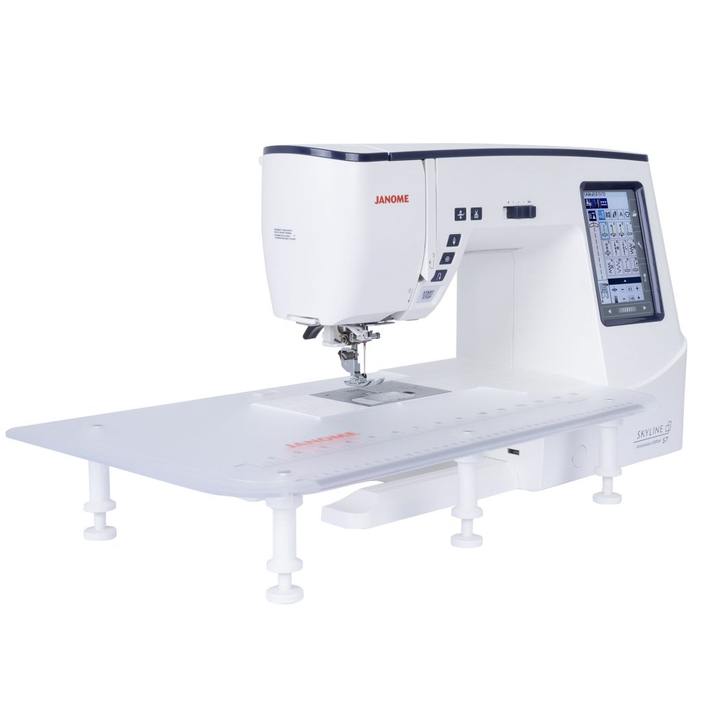 JANOME SKYLINE S7 AE
