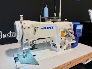 Industriële 2-staps zigzag naaimachine JUKI LZ-2284B voor professionele textielproductie.